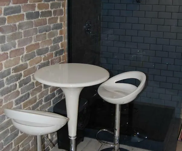 La Petite Piaule - 132 *